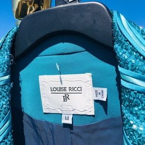 Louis Richie size 14 suit  With defect